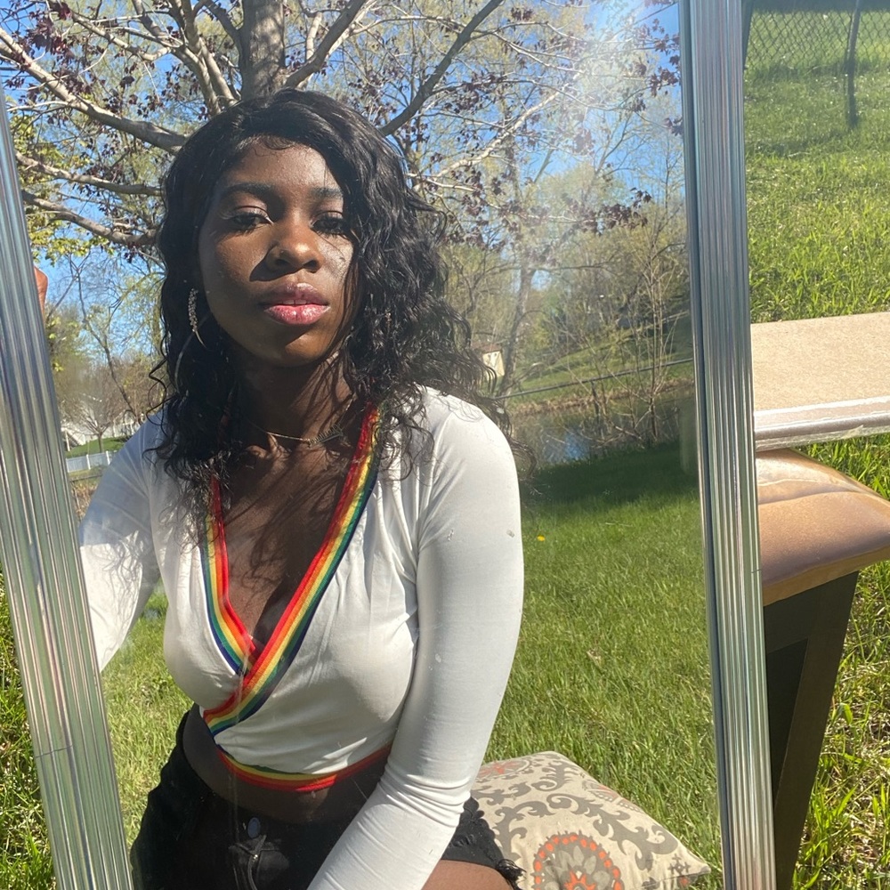 Meet your Posher, Christiana